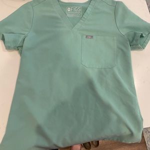 FIGS Catarina one pocket scrub top